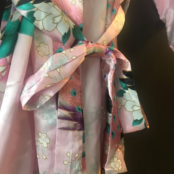 Satin Printed Pink Robe - Picture 4 of 8